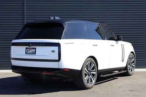 Ostuni Pearl White 2023 Land Rover Range Rover P530 SE