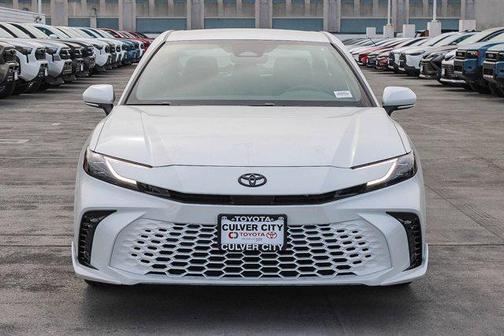 Wind Chill Pearl 2026 Toyota Camry XSE