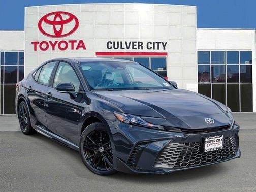 UNDERGROUND 2026 Toyota Camry SE