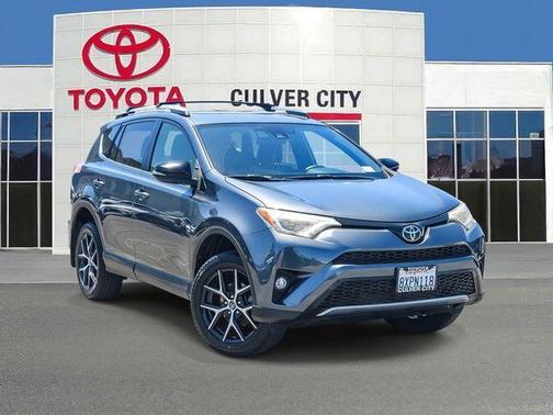 Magnetic Gray Metallic 2018 Toyota RAV4 SE