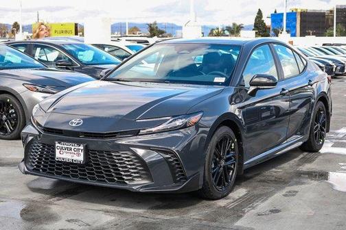 UNDERGROUND 2026 Toyota Camry SE