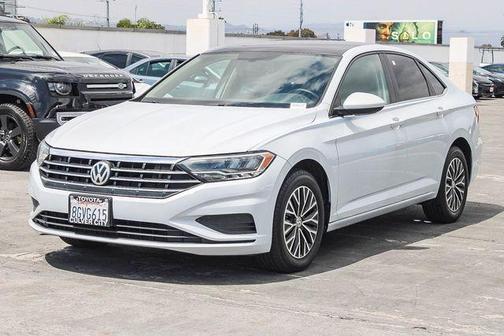 White Silver Metallic 2019 Volkswagen Jetta 1.4T SE