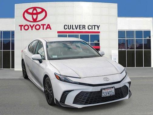Ice 2025 Toyota Camry XLE
