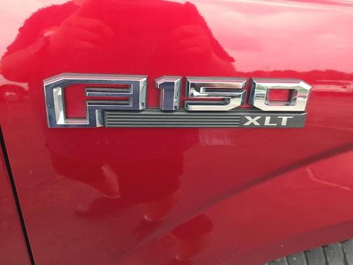 Ruby Red Metallic Tinted Clearcoat 2018 Ford F-150 XLT