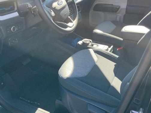 Shadow Black 2025 Ford Maverick XLT