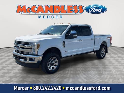 Oxford White 2019 Ford F-250 Lariat