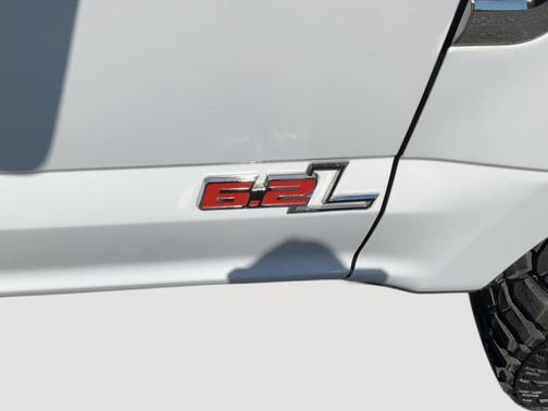 Oxford White 2019 Ford F-250 Lariat