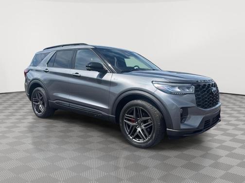 Carbonized Gray 2025 Ford Explorer ST-Line