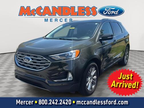 Green 2022 Ford Edge Titanium