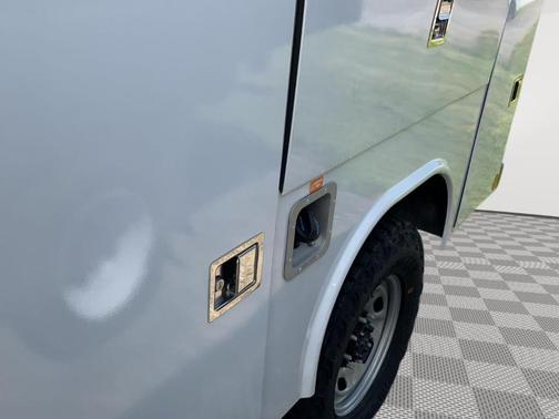 Oxford White 2026 Ford F-250 XL