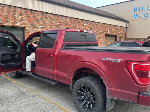 Rapid Red Metallic Tinted Clearcoat 2022 Ford F-150 XLT
