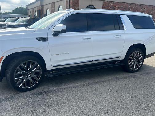 White Frost Tri-Coat 2025 GMC Yukon XL Denali Ultimate