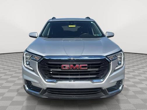 Quicksilver Metallic 2022 GMC Terrain SLE