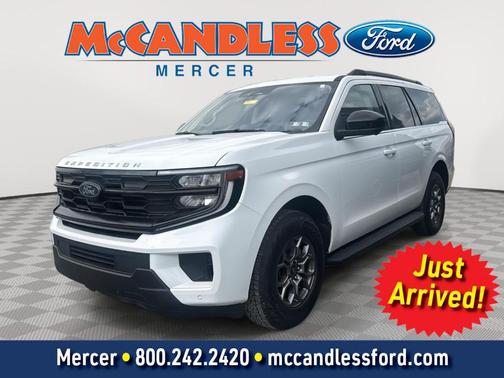 Oxford White 2025 Ford Expedition Active