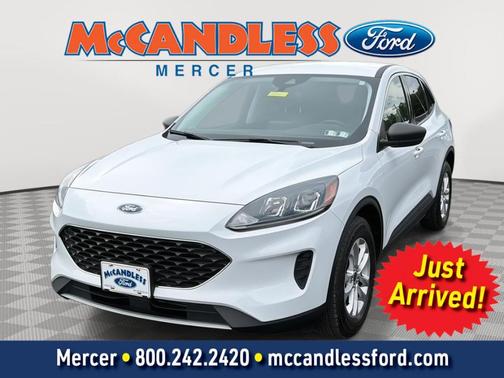 Oxford White 2022 Ford Escape SE