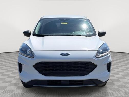 Oxford White 2022 Ford Escape SE