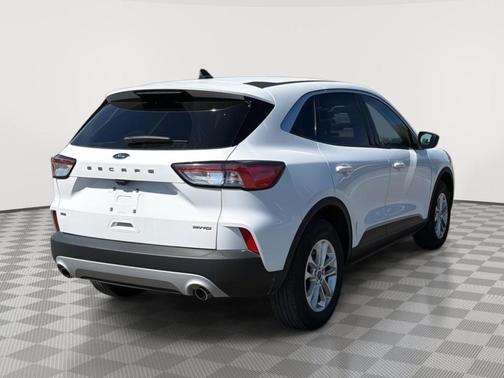 Oxford White 2022 Ford Escape SE