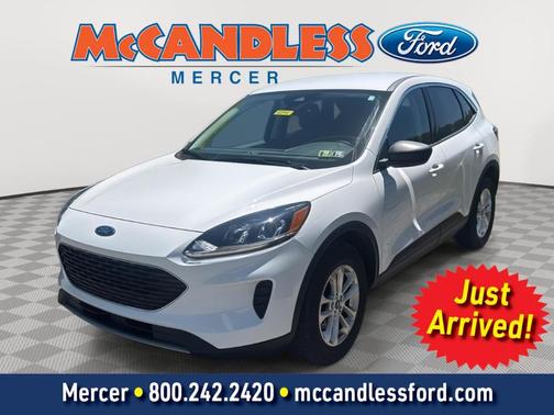 Oxford White 2022 Ford Escape SE