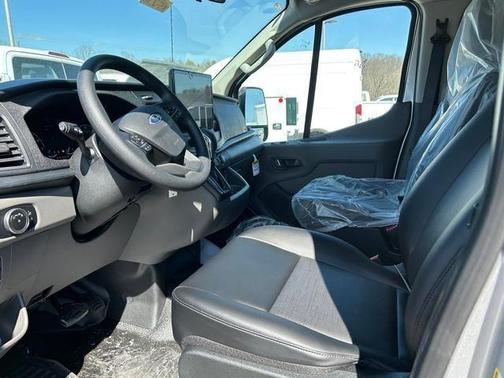 2025 Ford Transit-150 