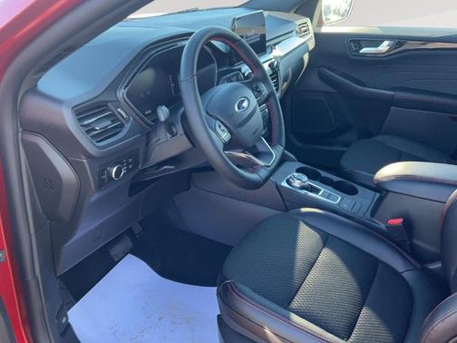 Rapid Red Metallic Tinted Clearcoat 2026 Ford Escape ST-Line