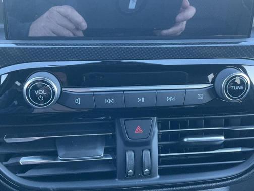 Rapid Red Metallic Tinted Clearcoat 2026 Ford Escape ST-Line