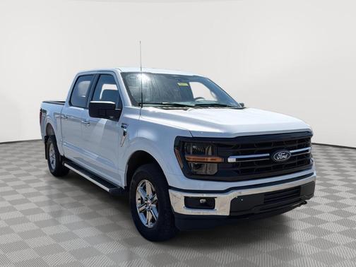 Oxford White 2025 Ford F-150 XLT