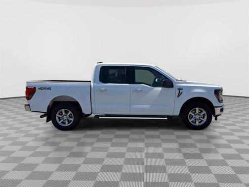 Oxford White 2025 Ford F-150 XLT