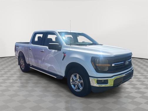Oxford White 2025 Ford F-150 XLT