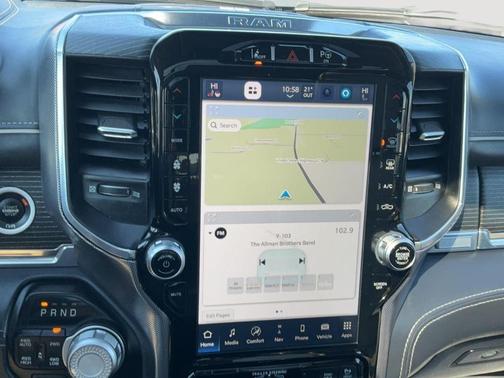 Bright White Clearcoat 2022 RAM 1500 Limited