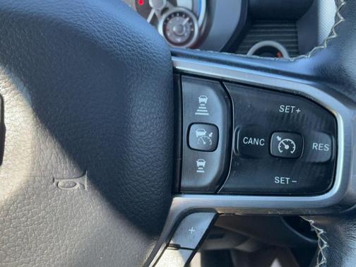 Bright White Clearcoat 2022 RAM 1500 Limited