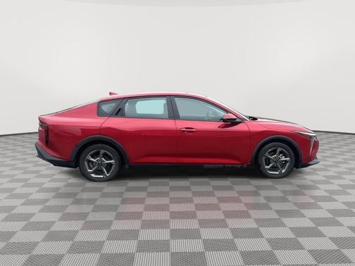 Currant Red 2025 Kia K4