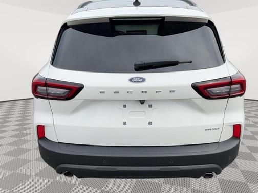 Star White 2025 Ford Escape ST-Line Select