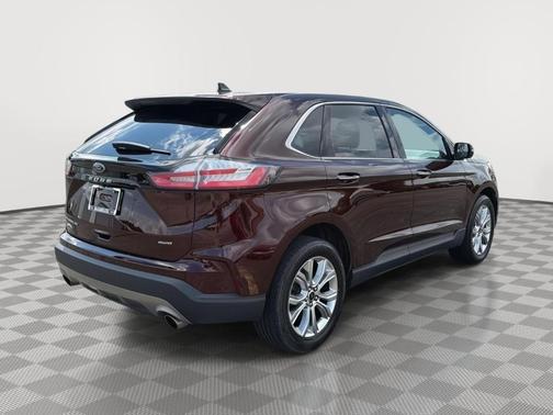Burgundy Velvet Metallic Tinted Clearcoat 2024 Ford Edge Titanium
