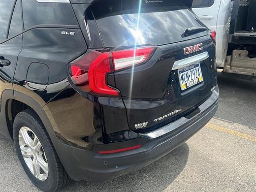 Ebony Twilight Metallic 2023 GMC Terrain SLE