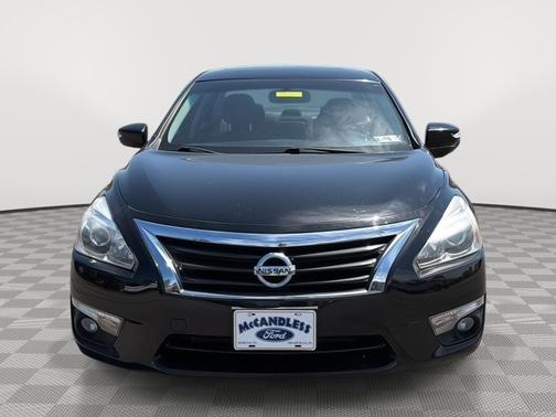 Super Black 2015 Nissan Altima 2.5 SV