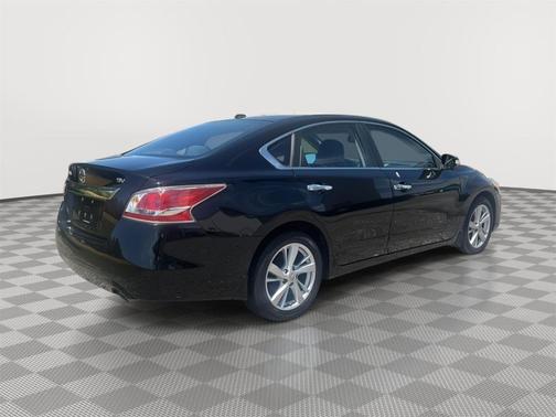 Super Black 2015 Nissan Altima 2.5 SV