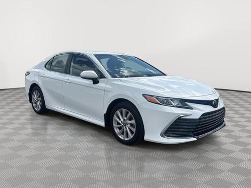 Super White 2022 Toyota Camry LE