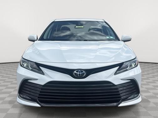 Super White 2022 Toyota Camry LE