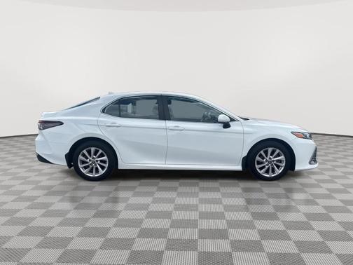 Super White 2022 Toyota Camry LE