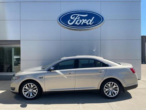 2018 Ford Taurus Limited