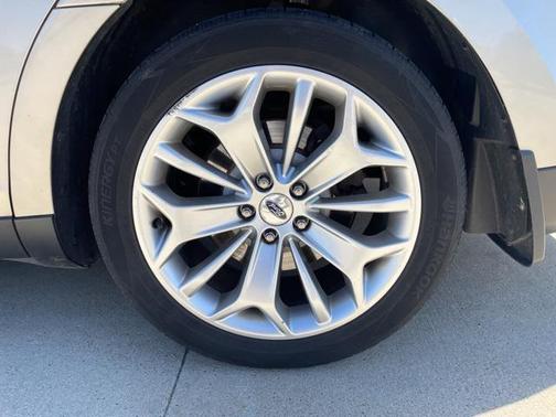 2018 Ford Taurus Limited