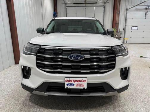 Star White Metallic Tri-Coat 2026 Ford Explorer Active