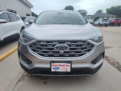 Iconic Silver Metallic 2024 Ford Edge Titanium