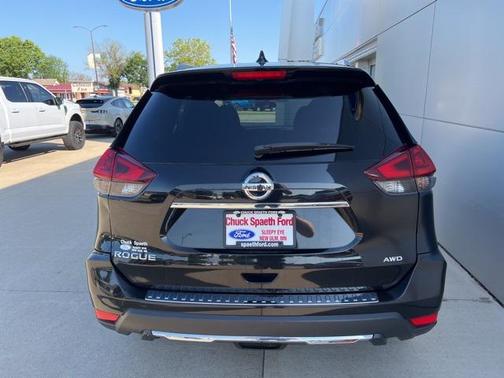2018 Nissan Rogue S