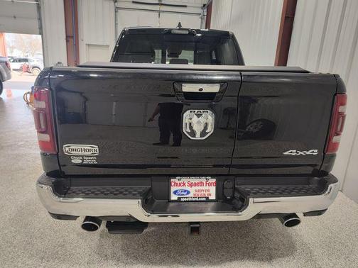 Diamond Black Crystal Pearlcoat 2022 RAM 1500 Longhorn