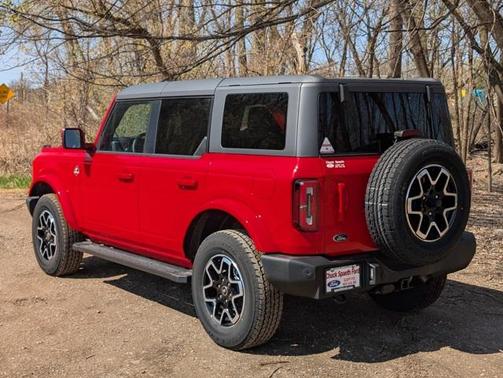 2024 Ford Bronco Outer Banks