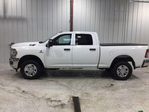 2023 RAM 2500 Tradesman Crew Cab 4x4 6'4' Box