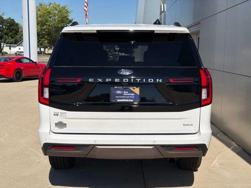 Star White Metallic Tri-Coat 2025 Ford Expedition Max King Ranch