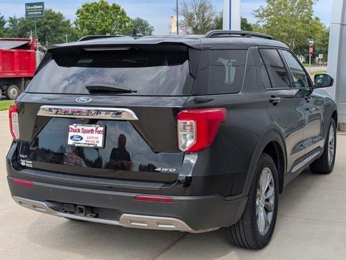Agate Black Metallic 2022 Ford Explorer XLT