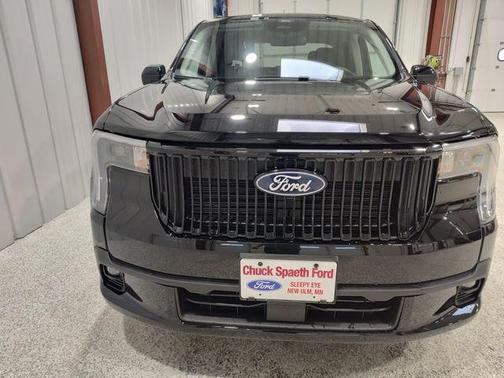 Shadow Black 2026 Ford Maverick Lobo Standard